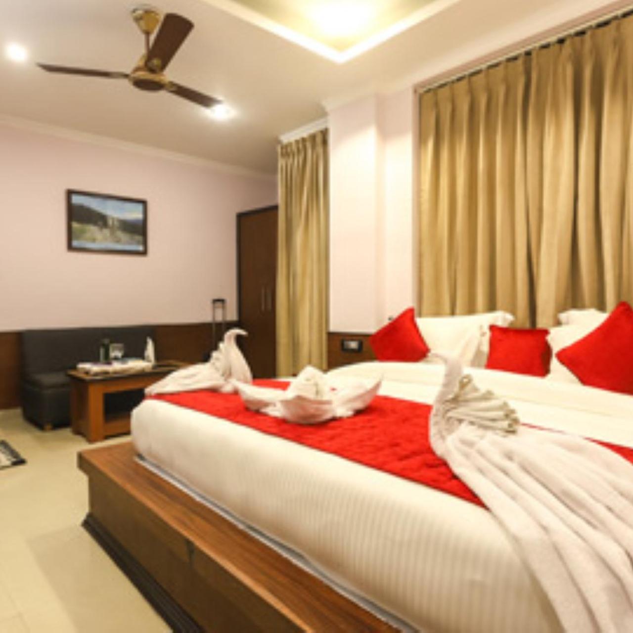 Hotel Holiday Hill, Near Mall Road, Mcleodganj# Parking#Restaurant Dharamshala Ngoại thất bức ảnh