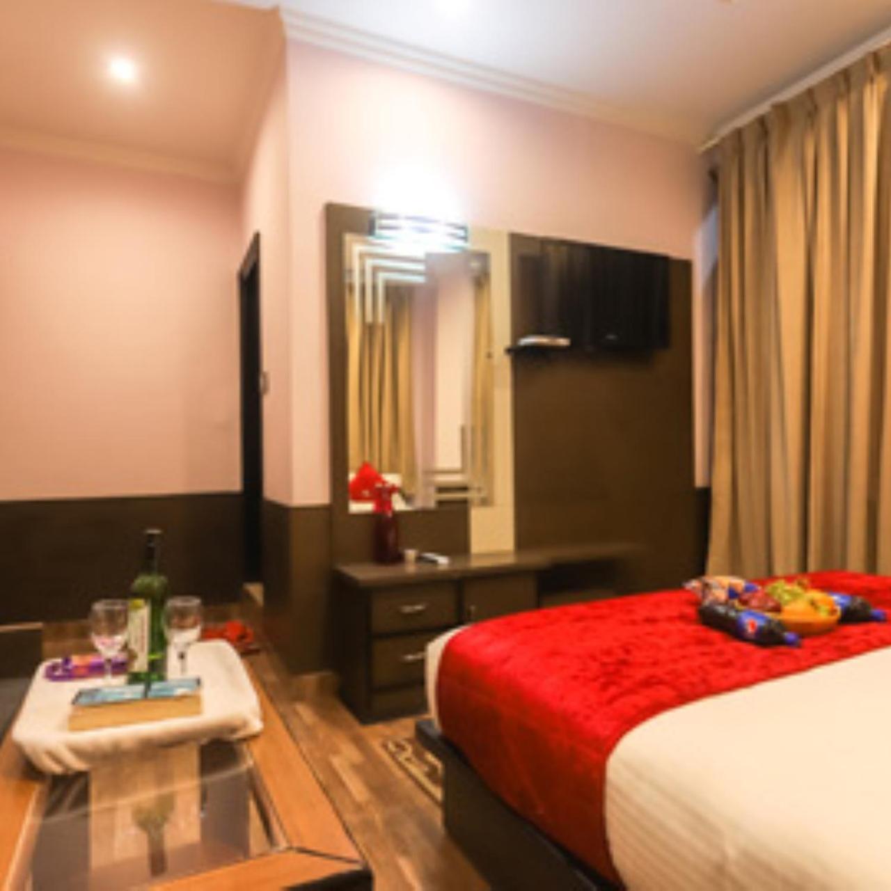 Hotel Holiday Hill, Near Mall Road, Mcleodganj# Parking#Restaurant Dharamshala Ngoại thất bức ảnh