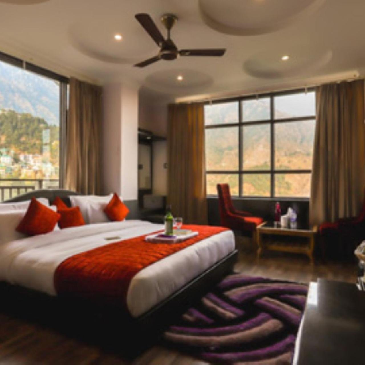 Hotel Holiday Hill, Near Mall Road, Mcleodganj# Parking#Restaurant Dharamshala Ngoại thất bức ảnh