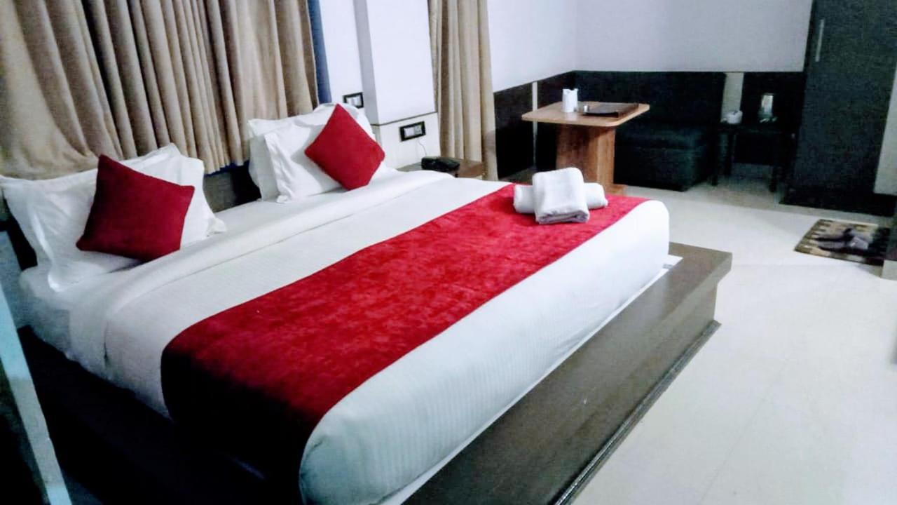 Hotel Holiday Hill, Near Mall Road, Mcleodganj# Parking#Restaurant Dharamshala Ngoại thất bức ảnh