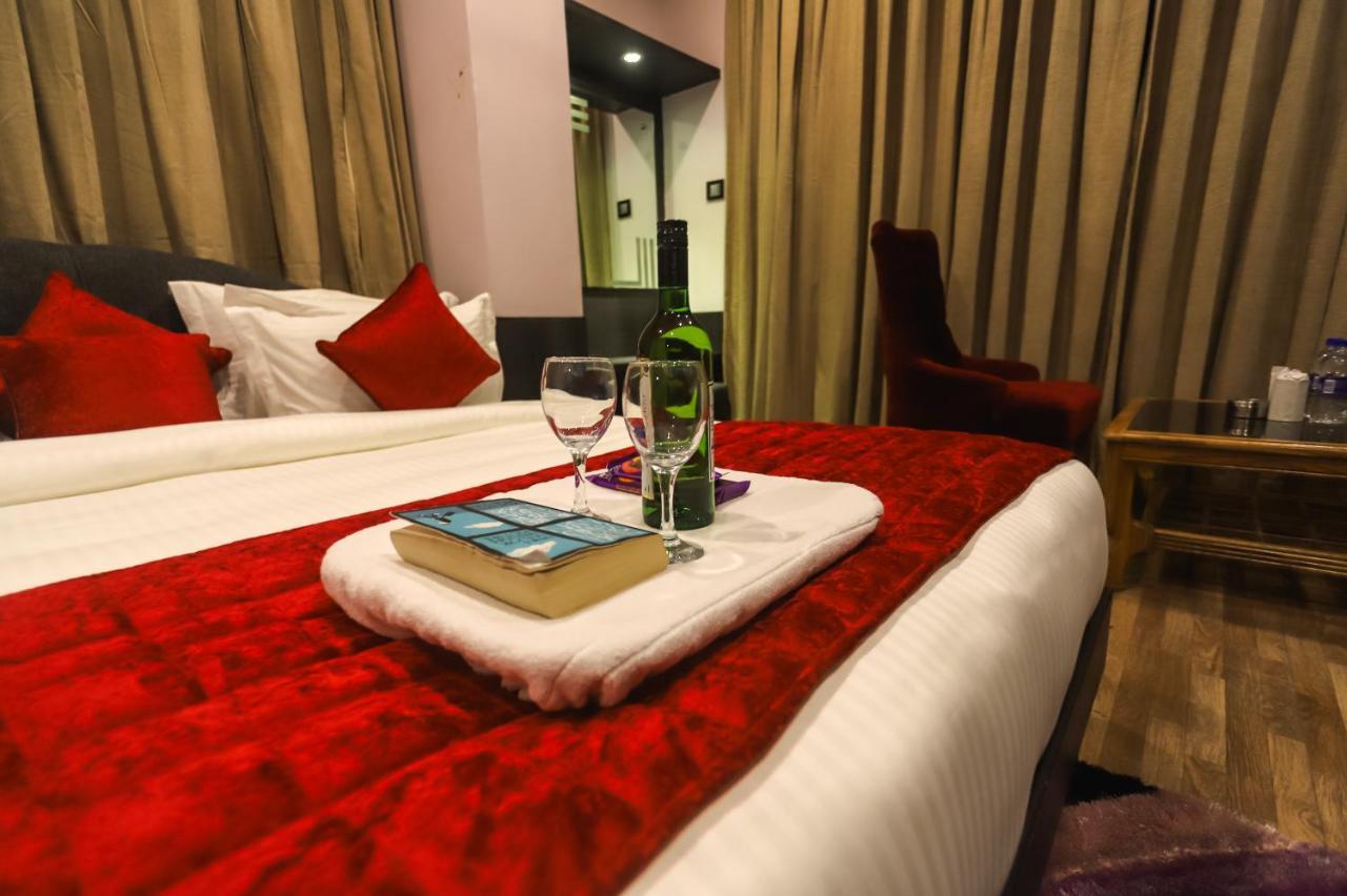 Hotel Holiday Hill, Near Mall Road, Mcleodganj# Parking#Restaurant Dharamshala Ngoại thất bức ảnh