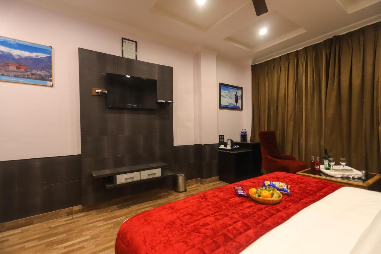 Hotel Holiday Hill, Near Mall Road, Mcleodganj# Parking#Restaurant Dharamshala Ngoại thất bức ảnh